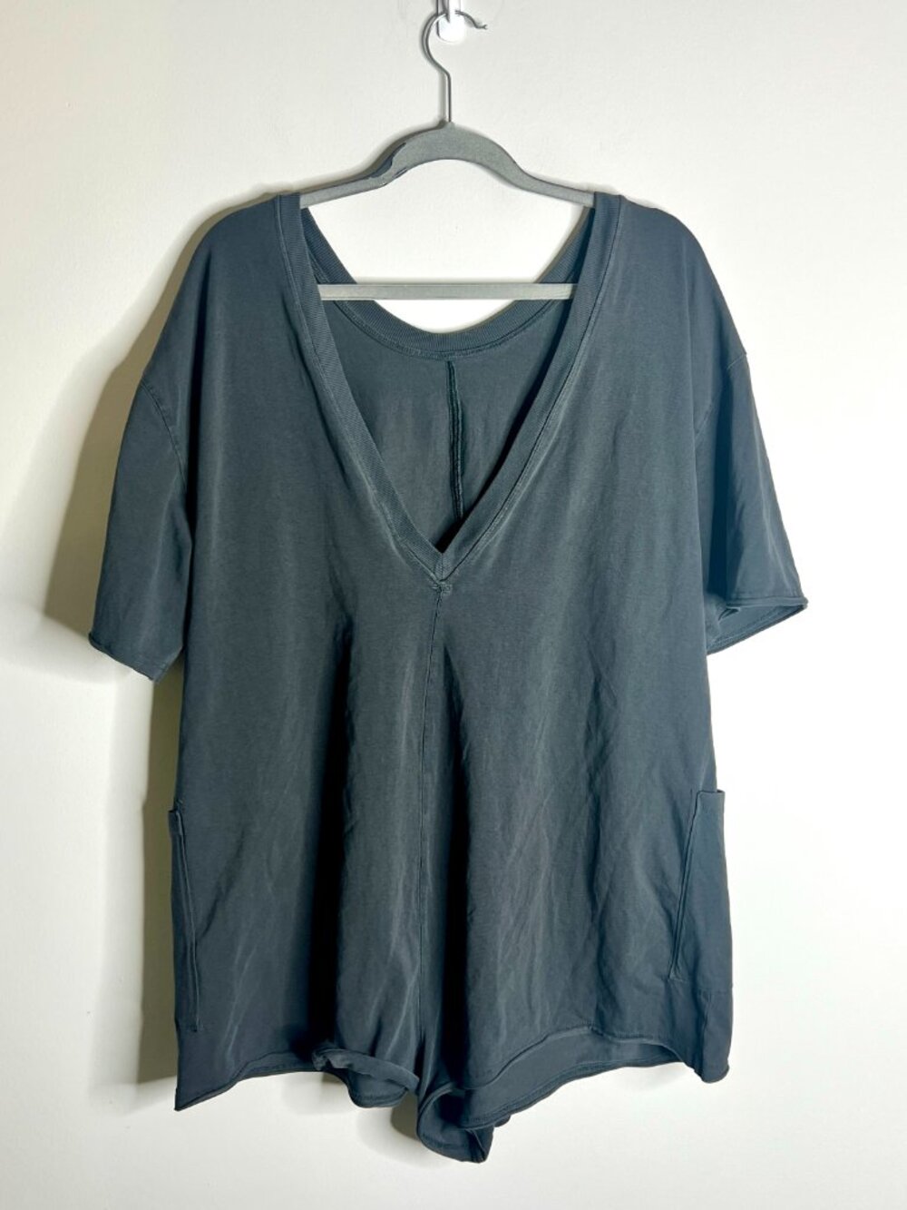 FP Movement By Free People Hot Shot Tee Romper Athleisure Beachy Slouchy Sz XS - Picture 5 of 7